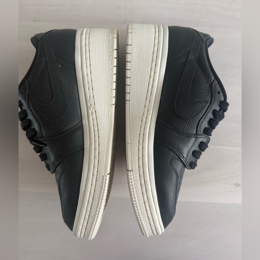 Nike Women's Air Jordan 1 Retro Low Lifted Phantom. Size 9.5 - Picture 9 of 10